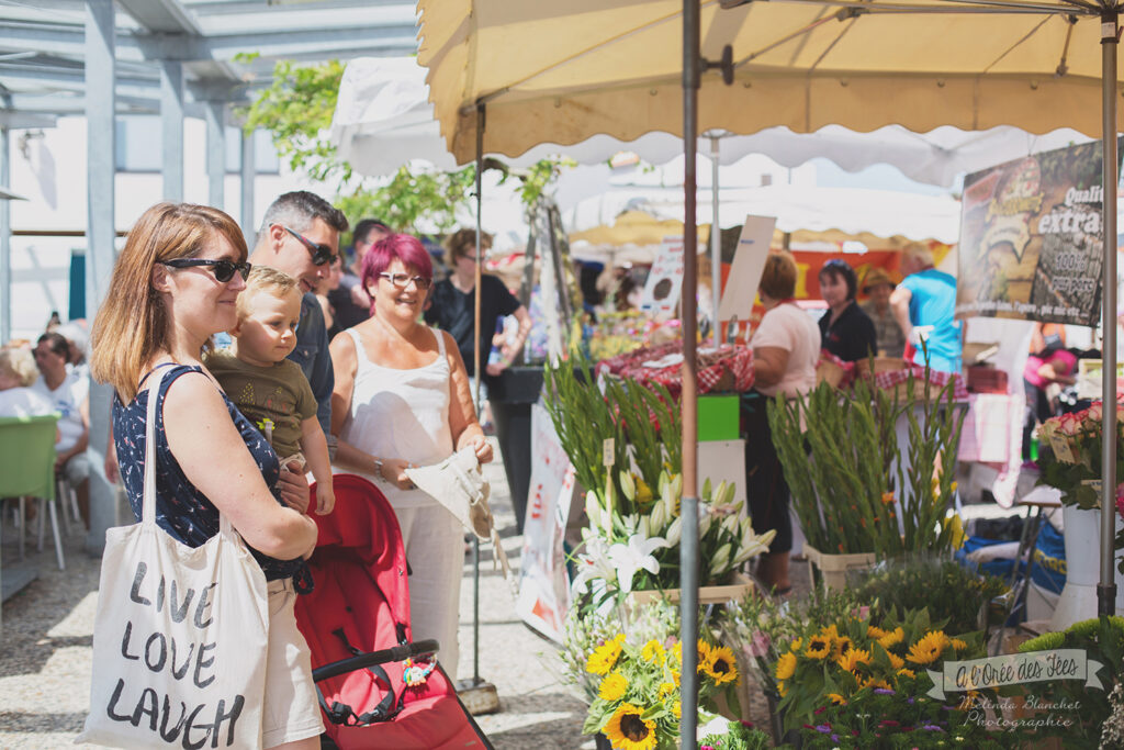 Famille en vacances au camping l'Eden en bord de mer à Bretignolles sur mer.